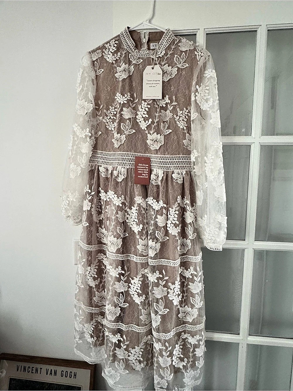 Ivy City co. Floral Lace Midi Dress in Beige & White NWT